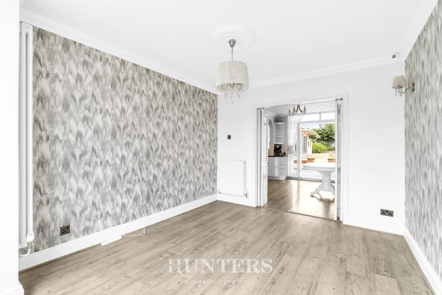 3 bedroom House for sale in Parkfield Road North, Manchester, M40