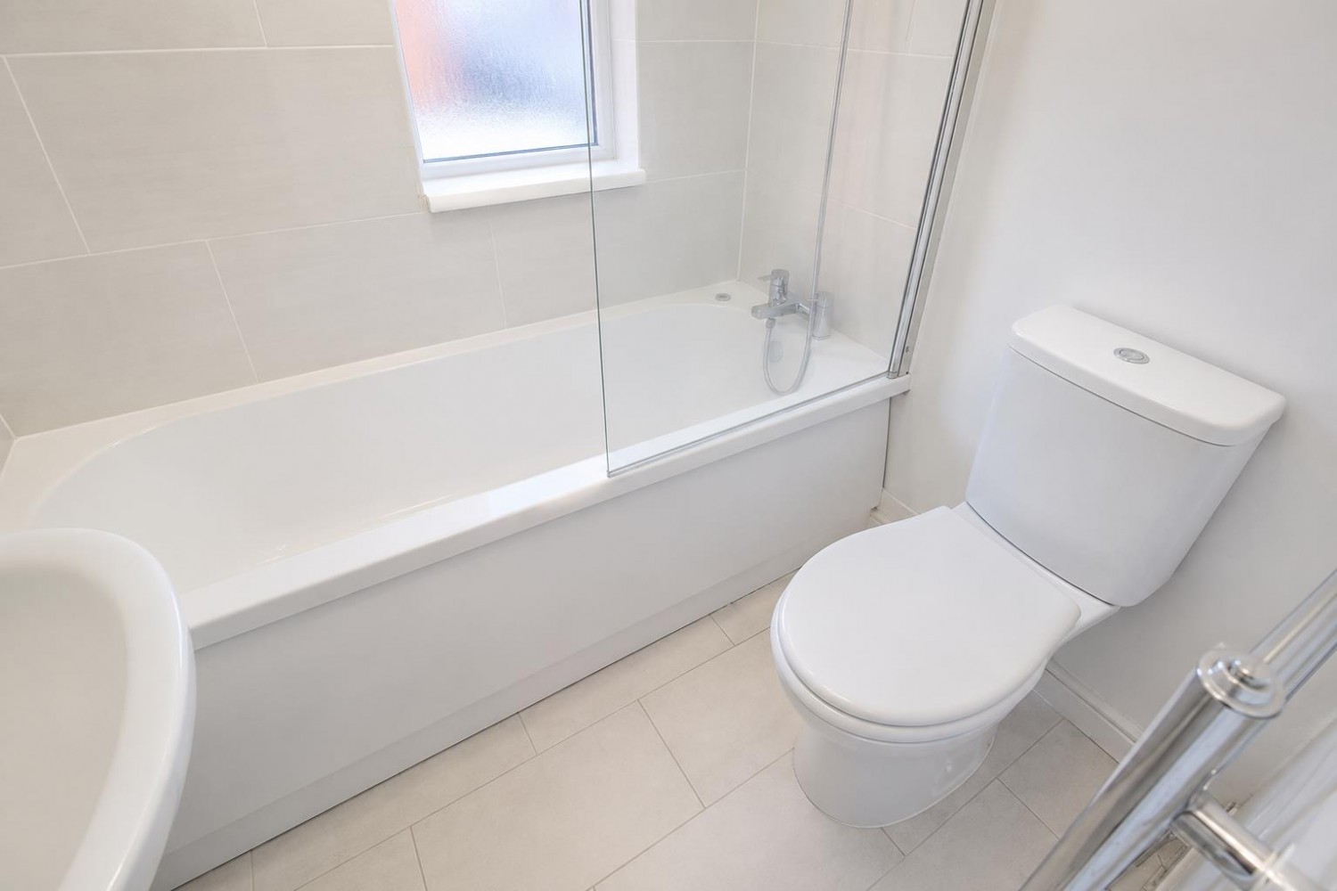 3 bedroom Flat to let in Hazelwood Avenue, Newcastle upon Tyne, NE2 3HU