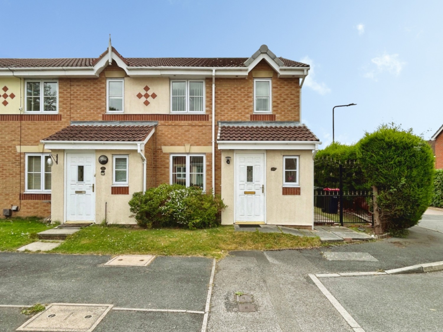 3 bedroom House for sale in Gileswood Crescent, Brampton Bierlow, Rotherham
