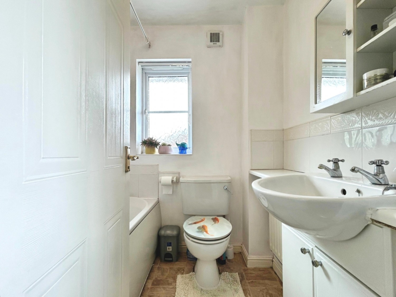 3 bedroom House for sale in Gileswood Crescent, Brampton Bierlow, Rotherham