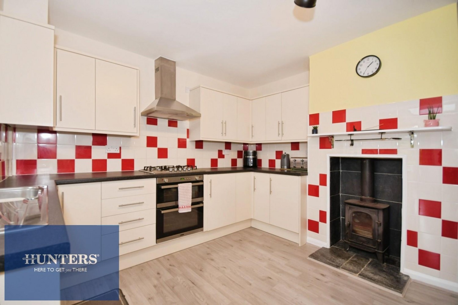 2 bedroom Bungalow for sale in Glasshouse Lane, New Whittington, Chesterfield, S43 2DQ