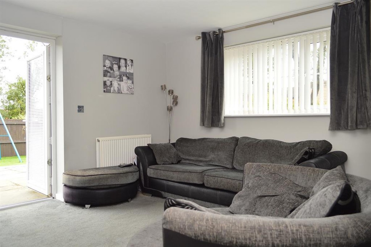 Rosary Road, Oldham