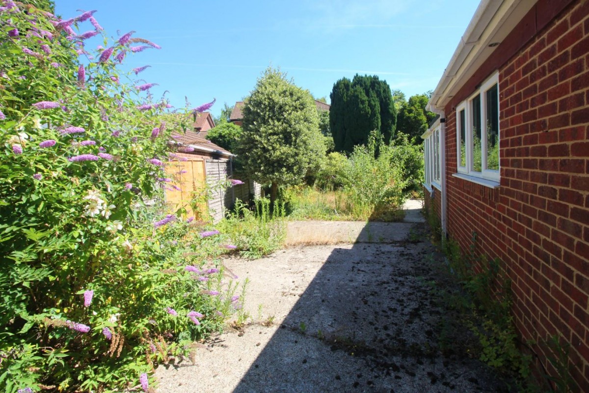 Waverley Court, Netley Abbey
