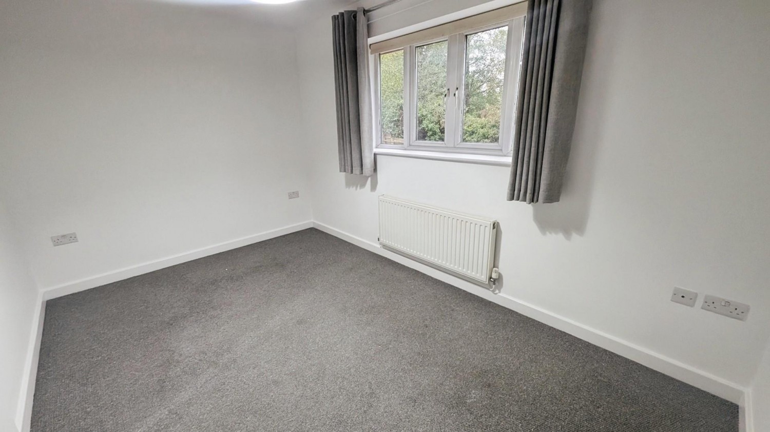 2 bedroom House to let in Wisemeadows, Shirley, Solihull B90 1BF
