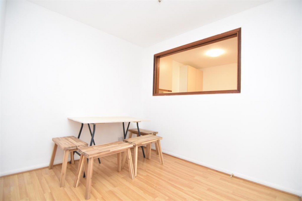 Reachview Close, London NW1