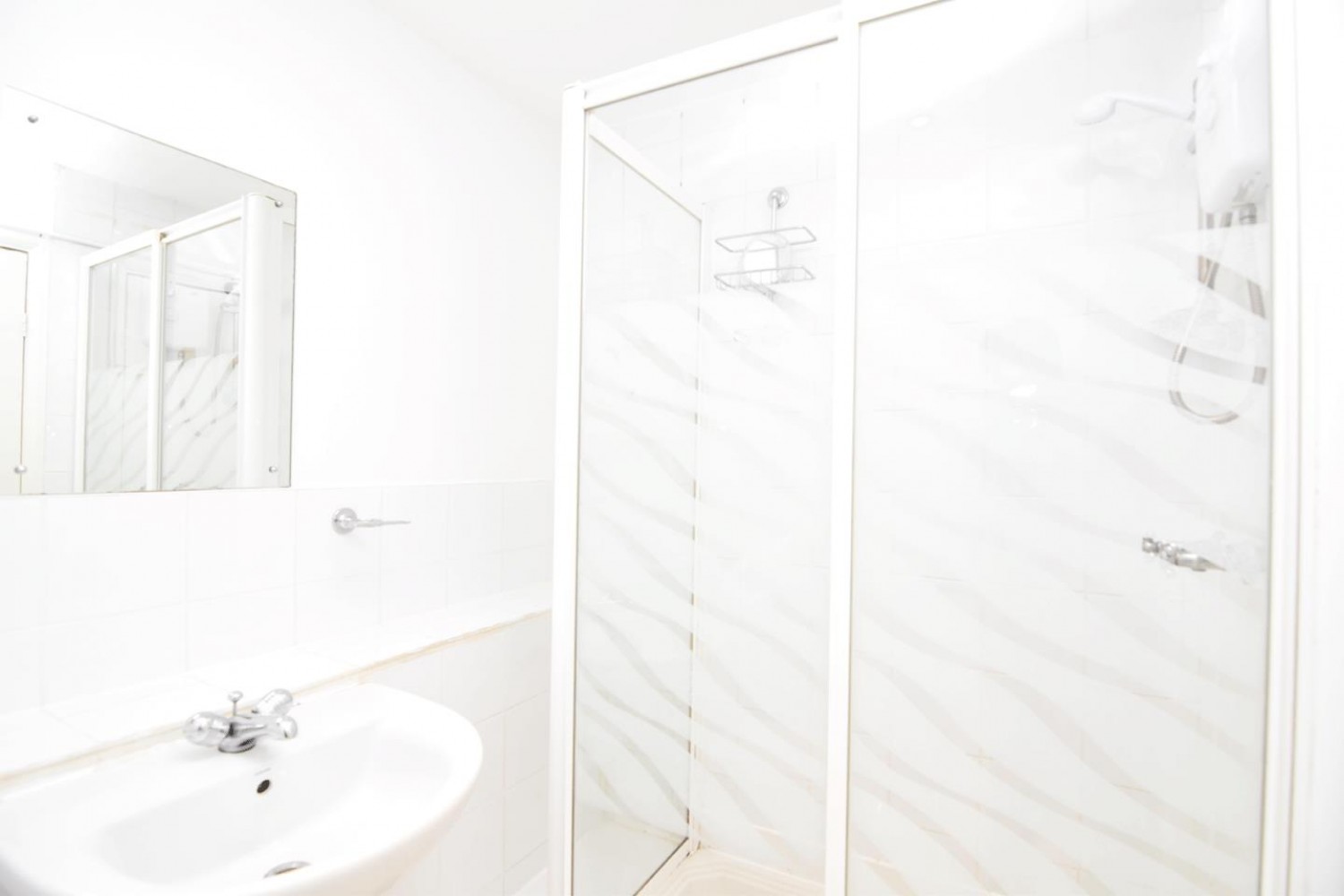 2 bedroom Flat to let in Reachview Close, London NW1