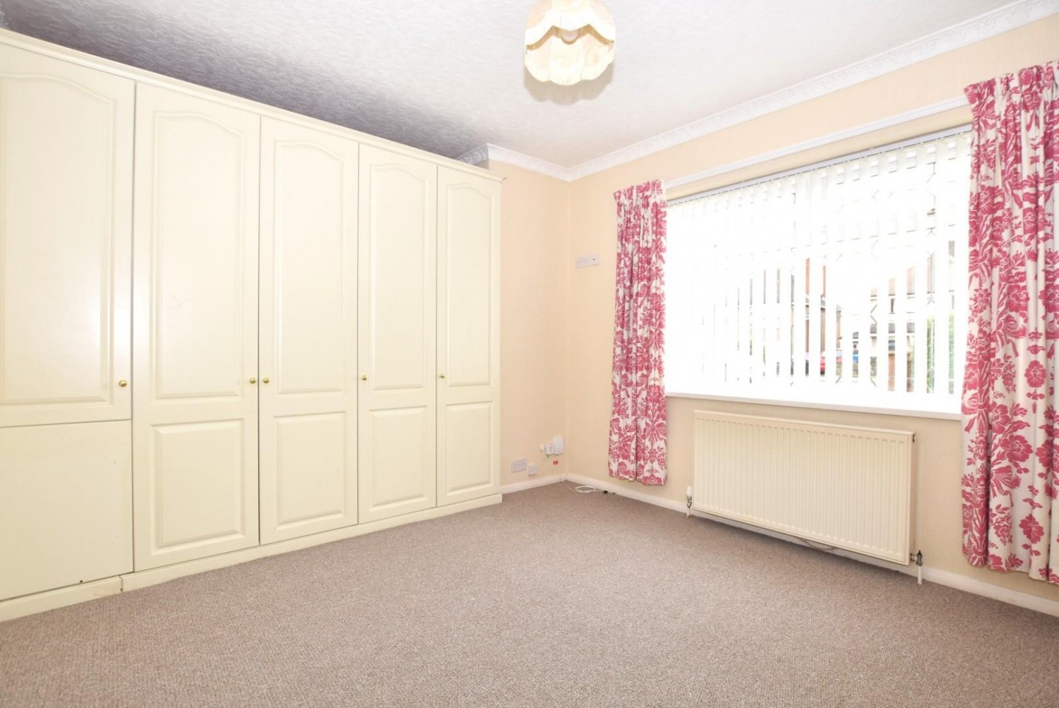 3 bedroom Bungalow to let in Norwood Avenue, Hasland, Chesterfield, S41 0NN
