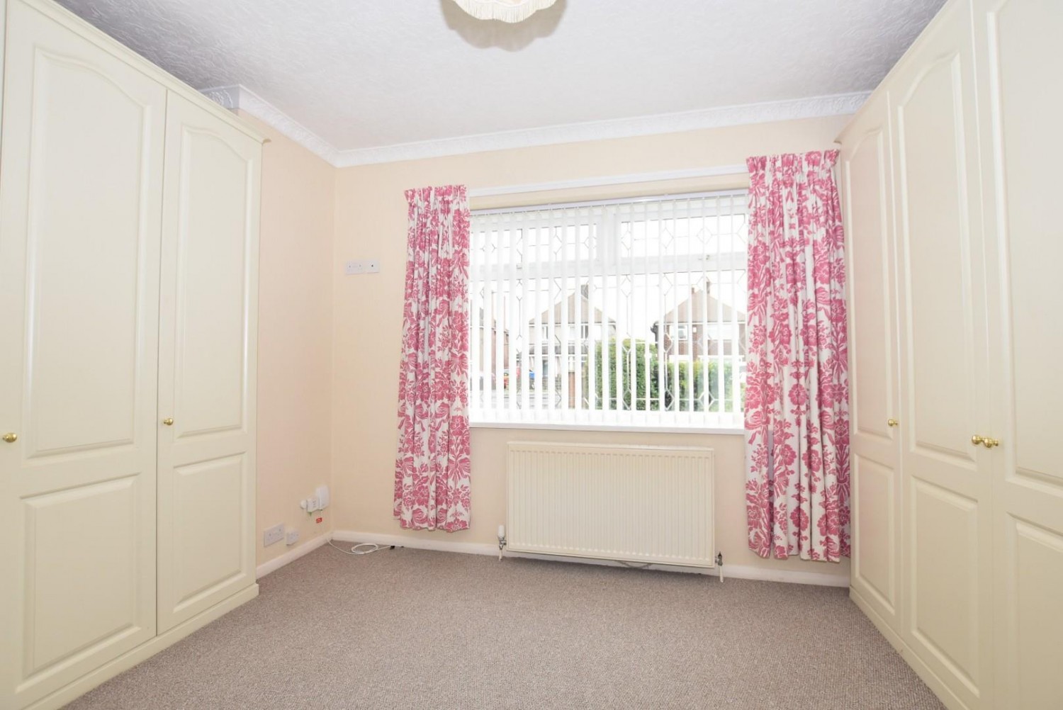 3 bedroom Bungalow to let in Norwood Avenue, Hasland, Chesterfield, S41 0NN