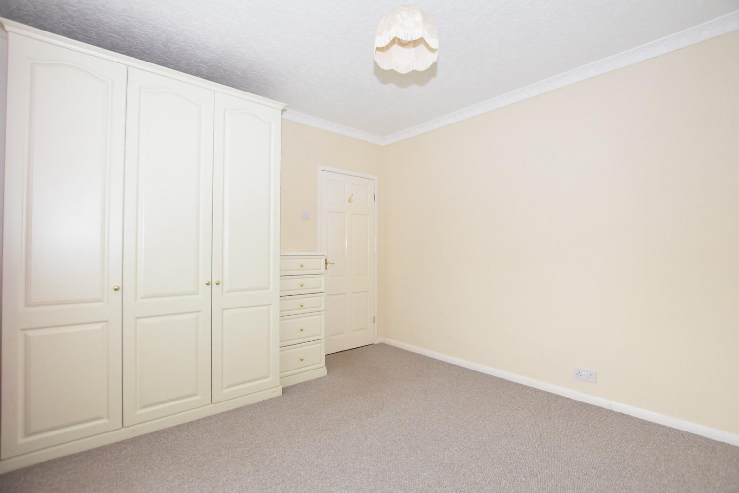 3 bedroom Bungalow to let in Norwood Avenue, Hasland, Chesterfield, S41 0NN