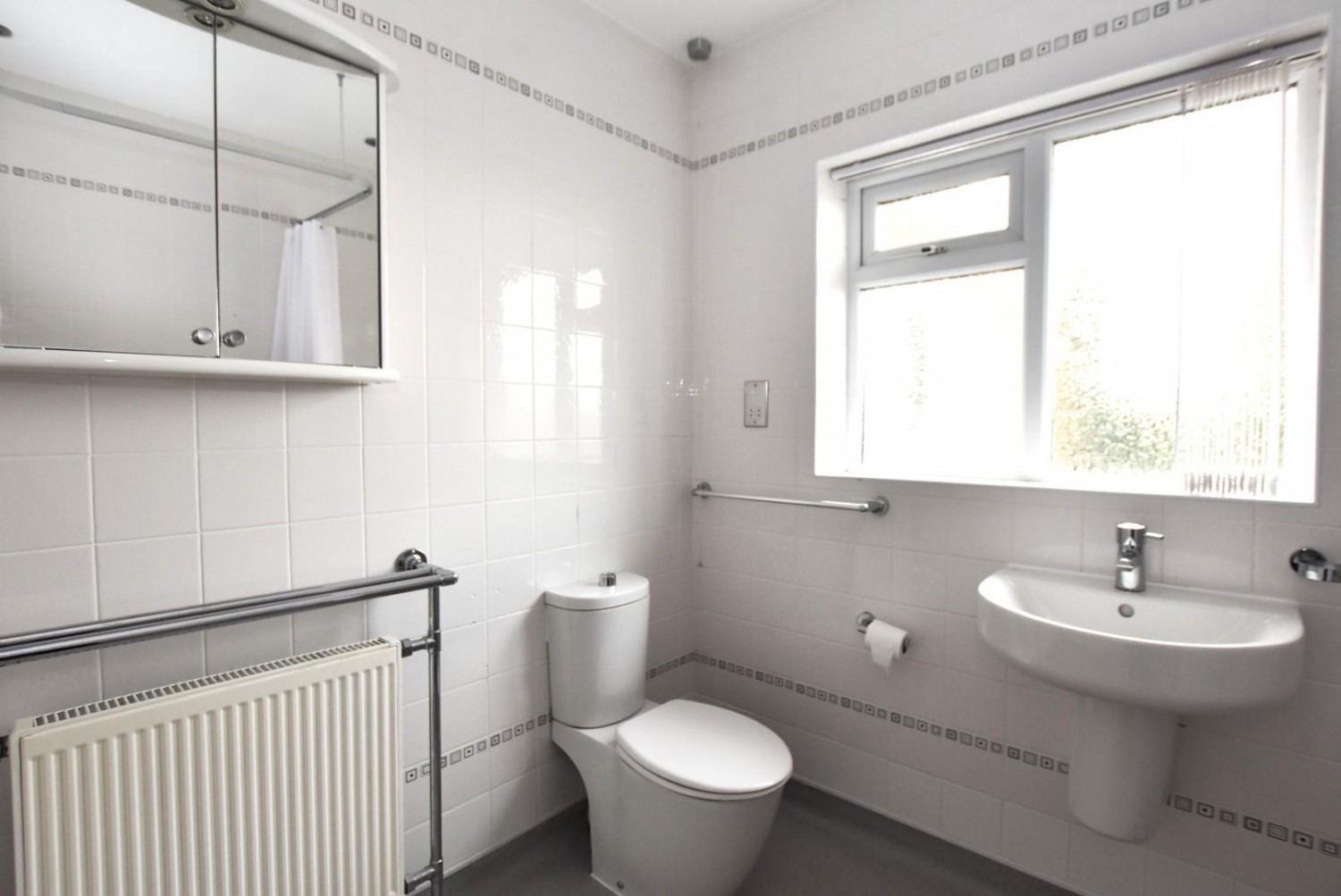 3 bedroom Bungalow to let in Norwood Avenue, Hasland, Chesterfield, S41 0NN