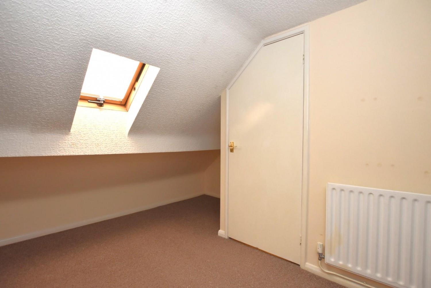 3 bedroom Bungalow to let in Norwood Avenue, Hasland, Chesterfield, S41 0NN