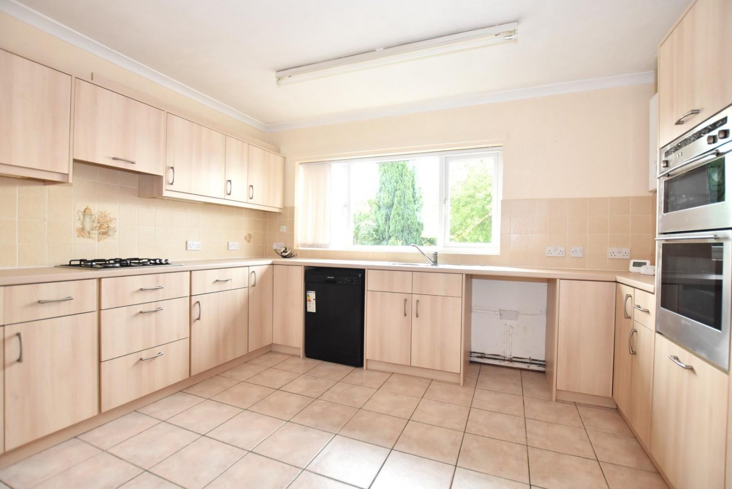 3 bedroom Bungalow to let in Norwood Avenue, Hasland, Chesterfield, S41 0NN