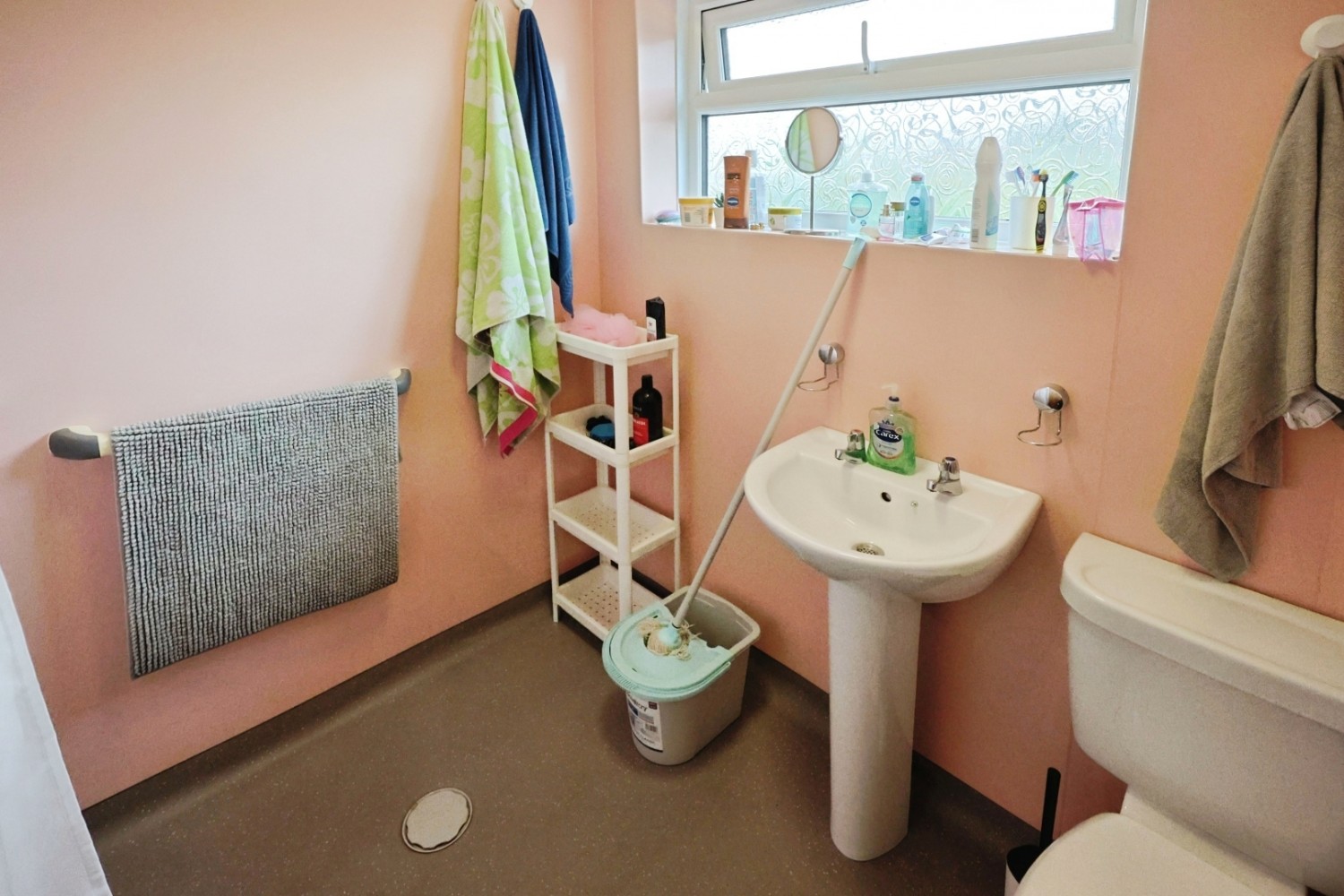 2 bedroom House to let in Jubilee Road, Shildon, DL4 2EF