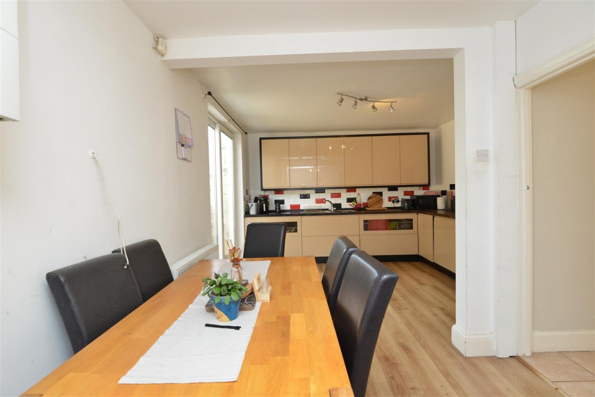 New Cheltenham Road, Kingswood BS15 1TJ