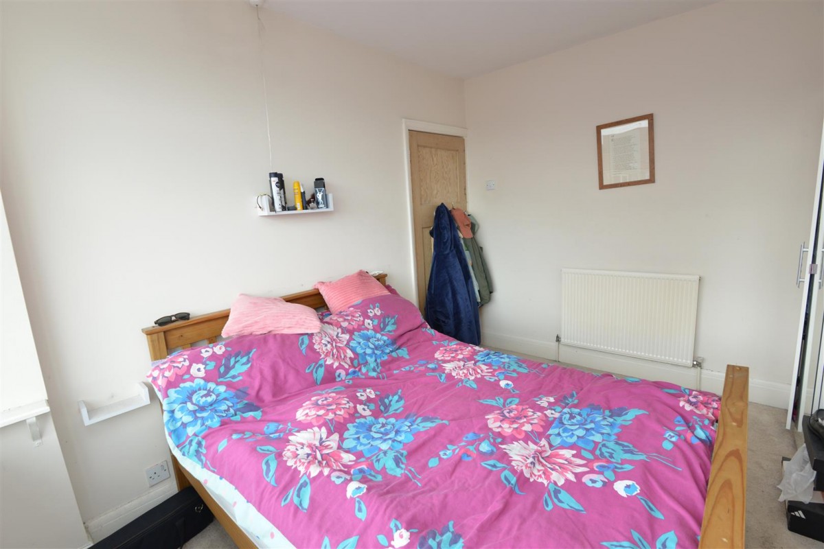 New Cheltenham Road, Kingswood BS15 1TJ