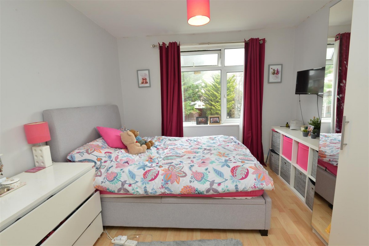 New Cheltenham Road, Kingswood BS15 1TJ