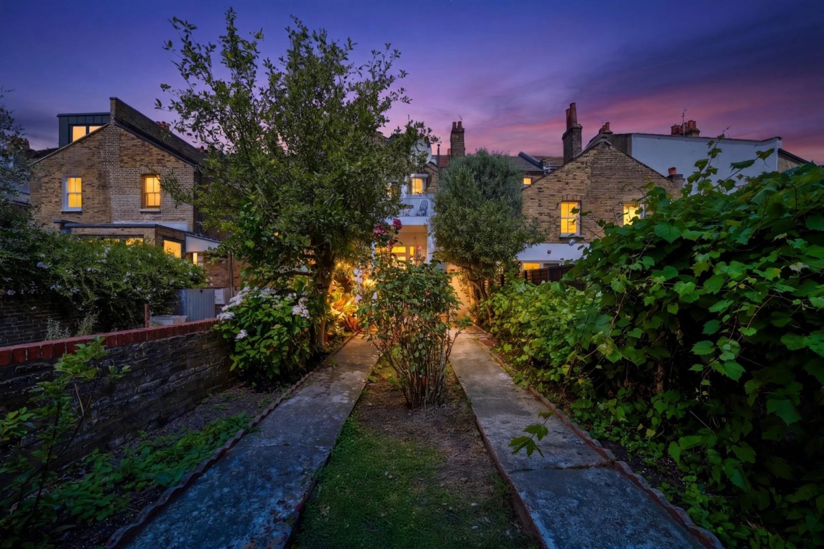 Burma Road, London, N16