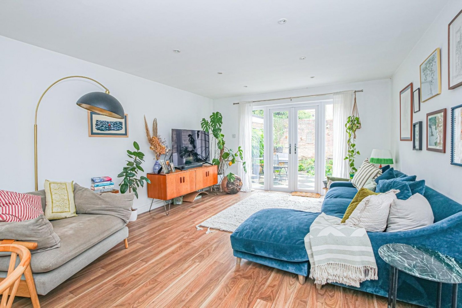 3 bedroom House to let in New Road, Leighton Buzzard