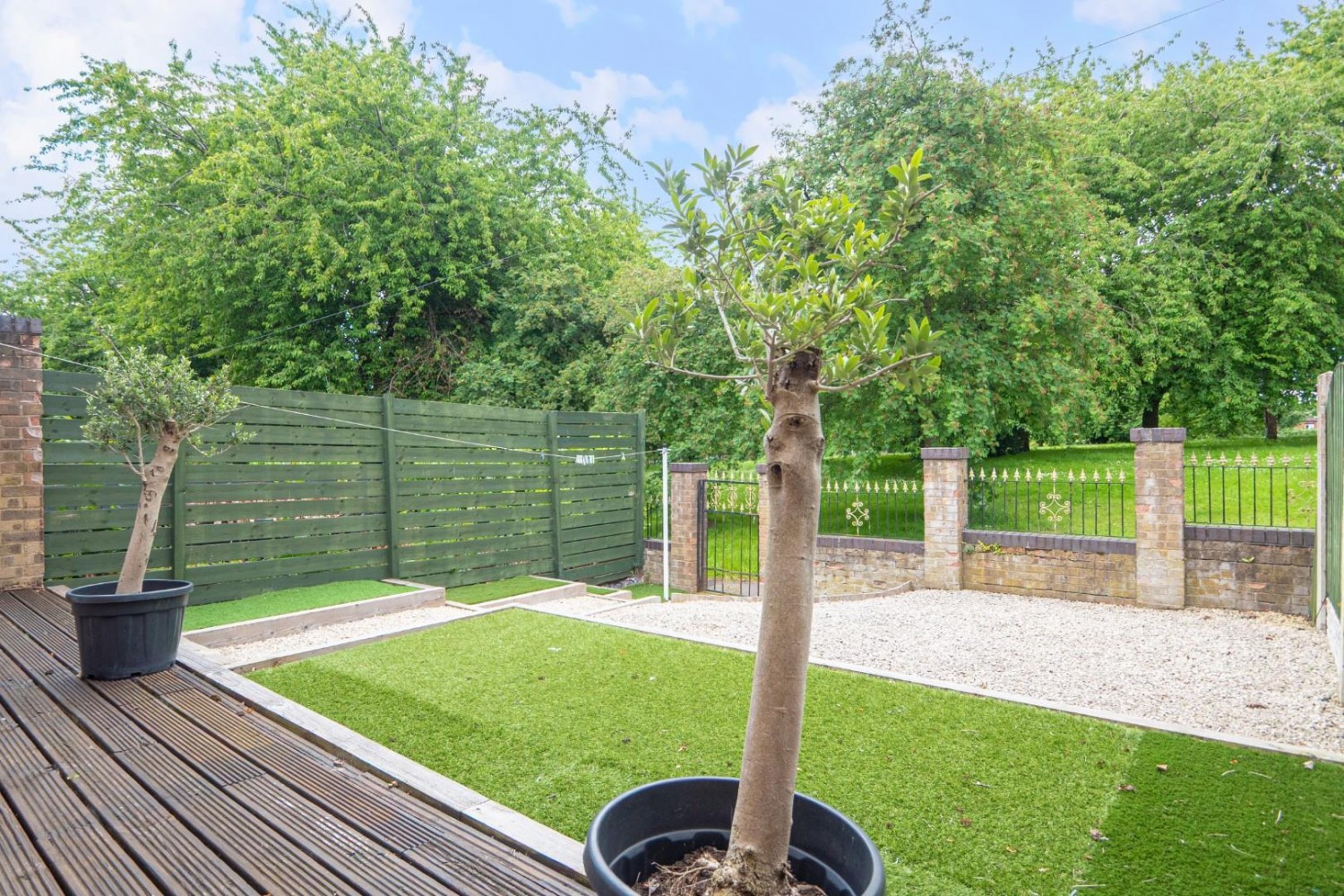 2 bedroom House to let in Bellmount Green, Leeds