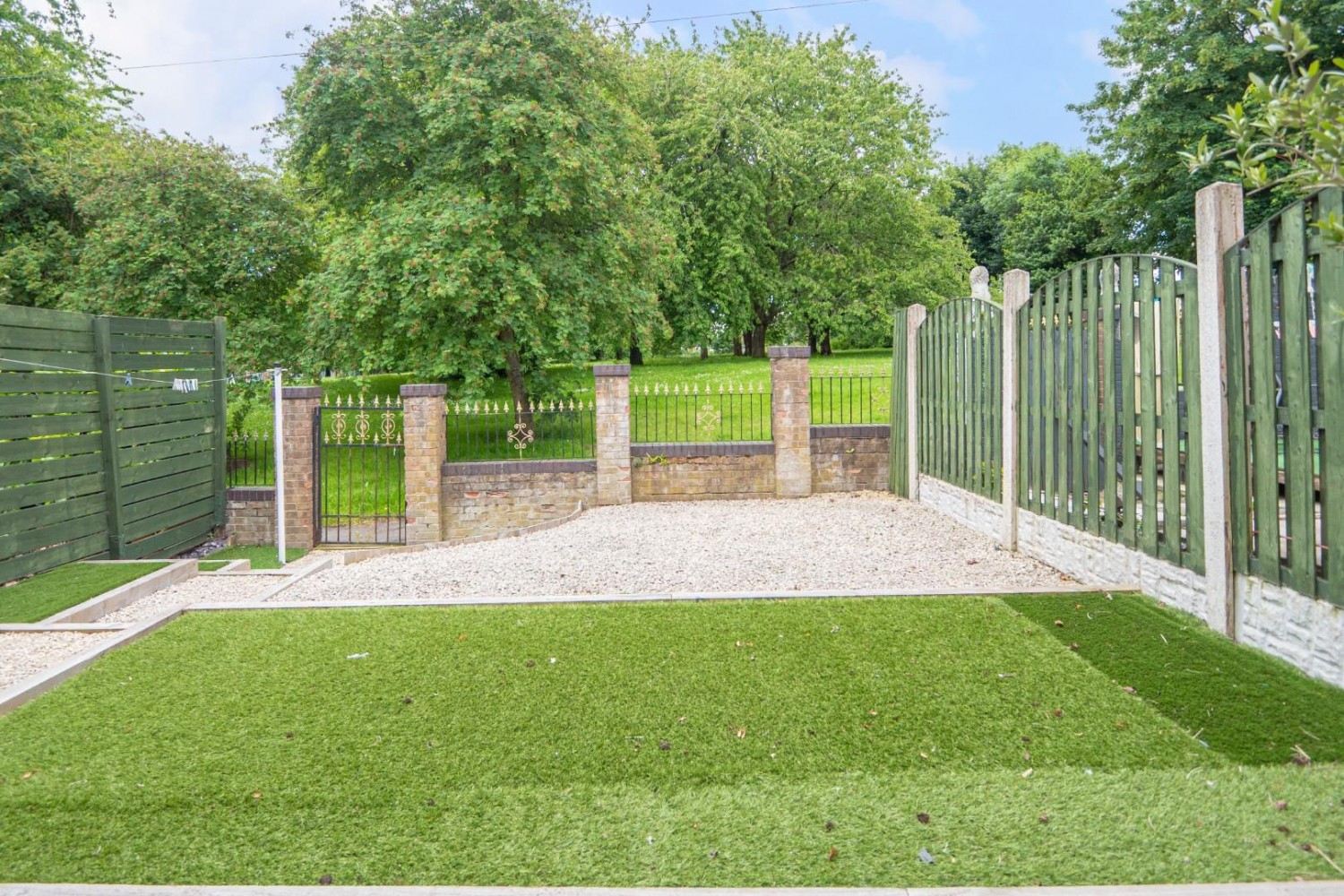 2 bedroom House to let in Bellmount Green, Leeds
