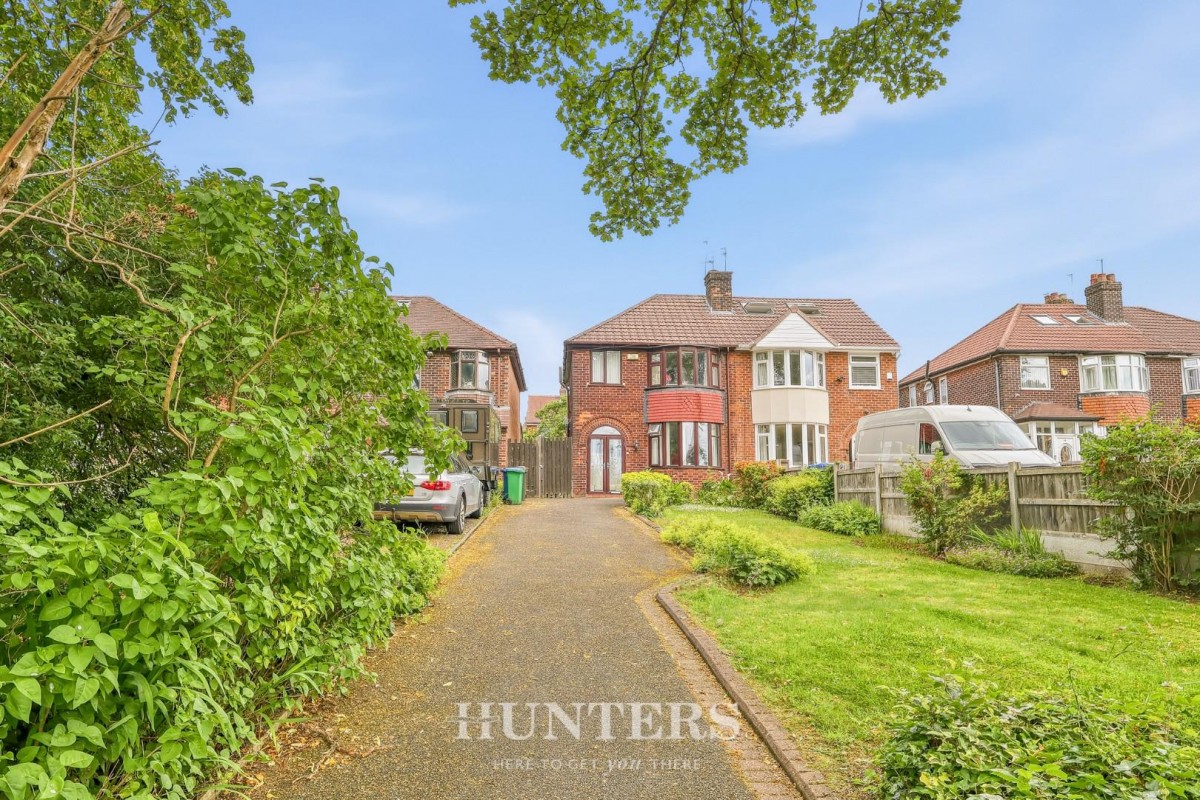 Sefton Road, Middleton M24