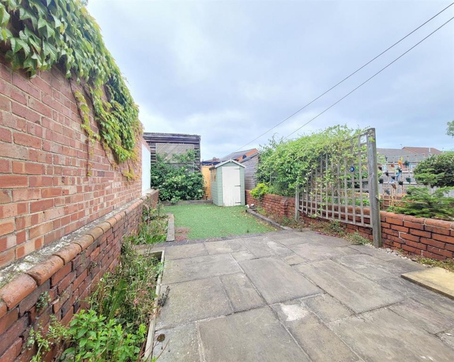 2 bedroom House to let in Wykeham Road, Reading, RG6 1PP