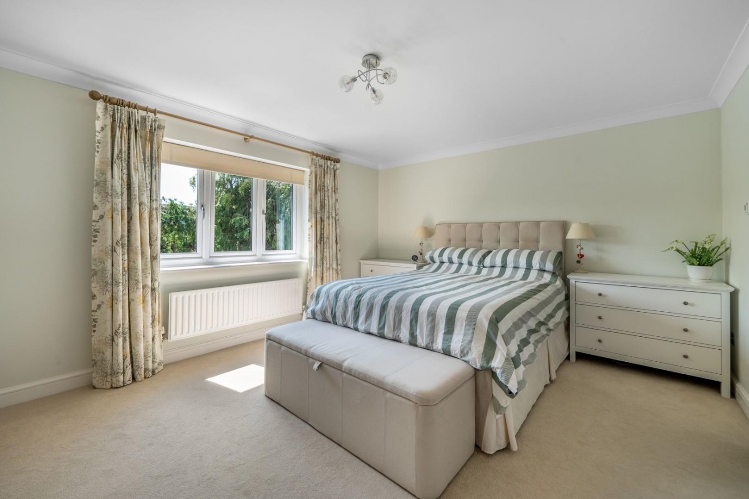 5 bedroom House for sale in Merretts Orchard, Slimbridge, Gloucester