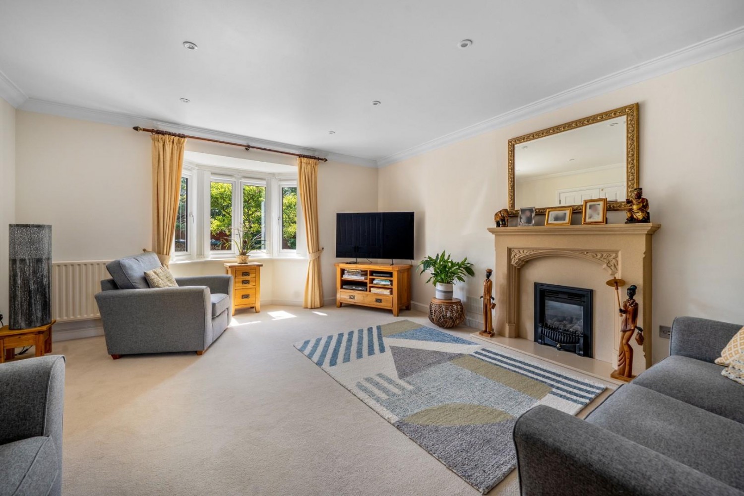 5 bedroom House for sale in Merretts Orchard, Slimbridge, Gloucester