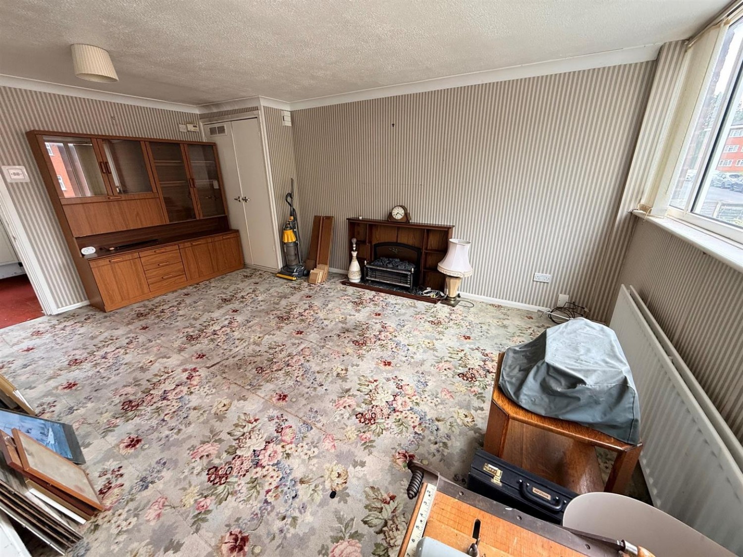 3 bedroom House for sale in Holly Grove, Stourbridge, DY8 1UF