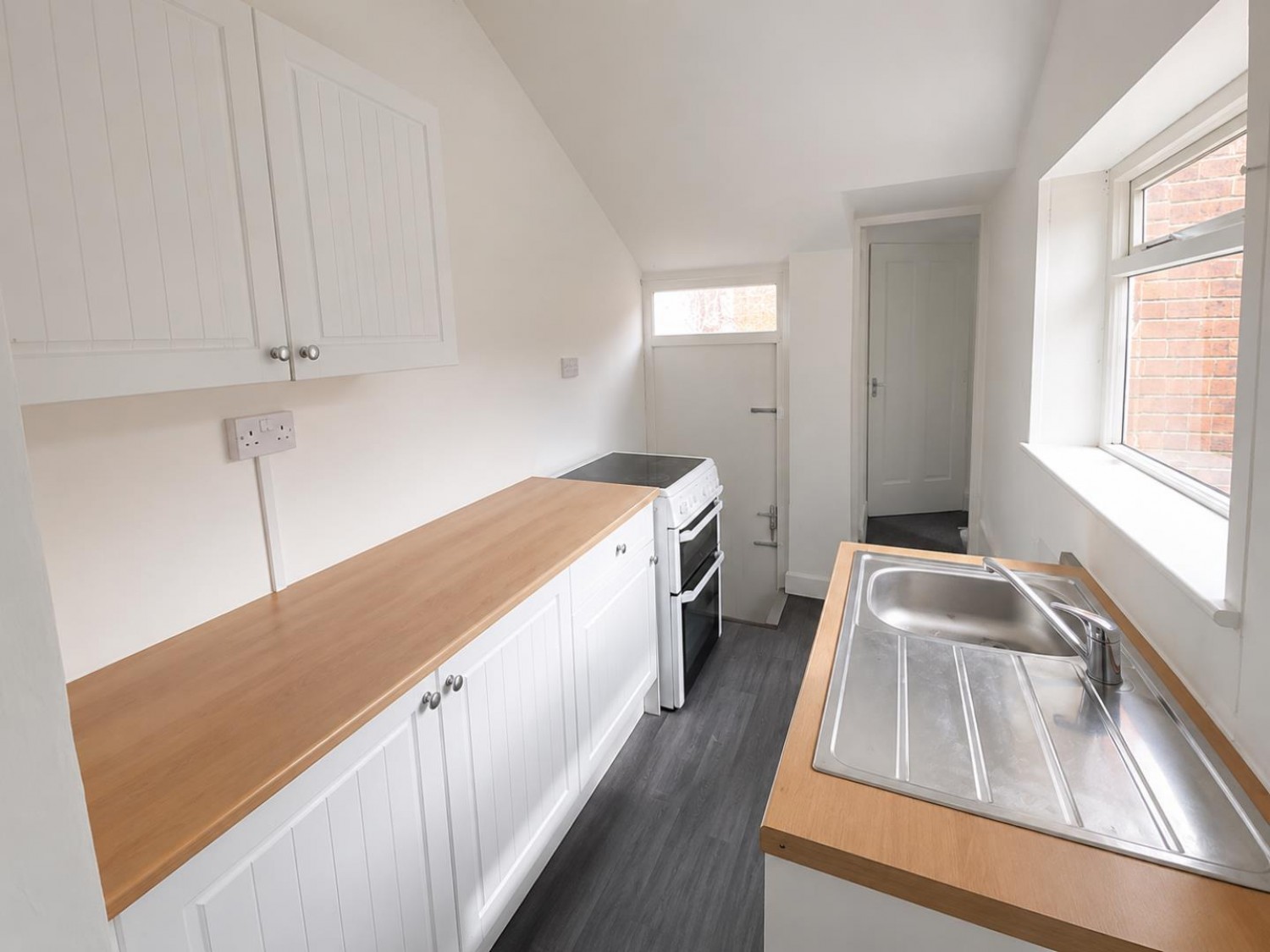 2 bedroom Flat to let in Queen Victoria Street, Gateshead, NE10