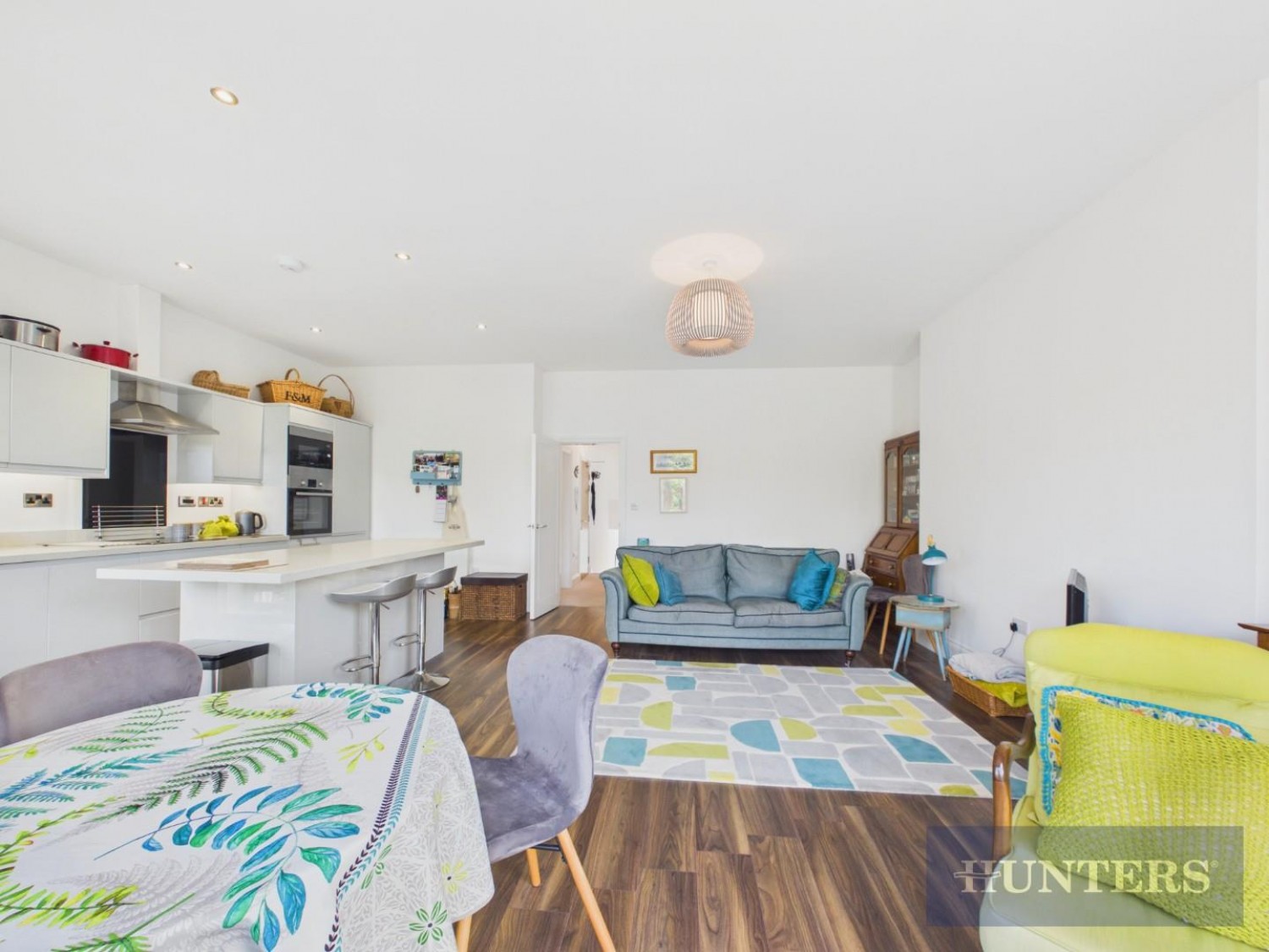 2 bedroom Flat for sale in Esplanade Gardens, Scarborough
