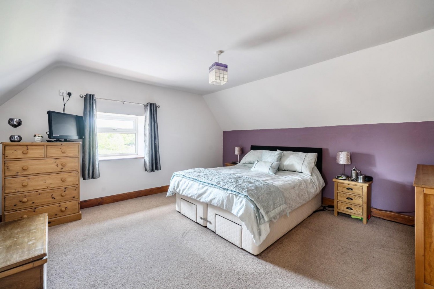5 bedroom House for sale in Lower Wick, Dursley