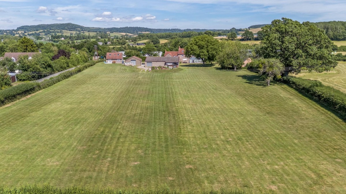Lower Wick, Dursley
