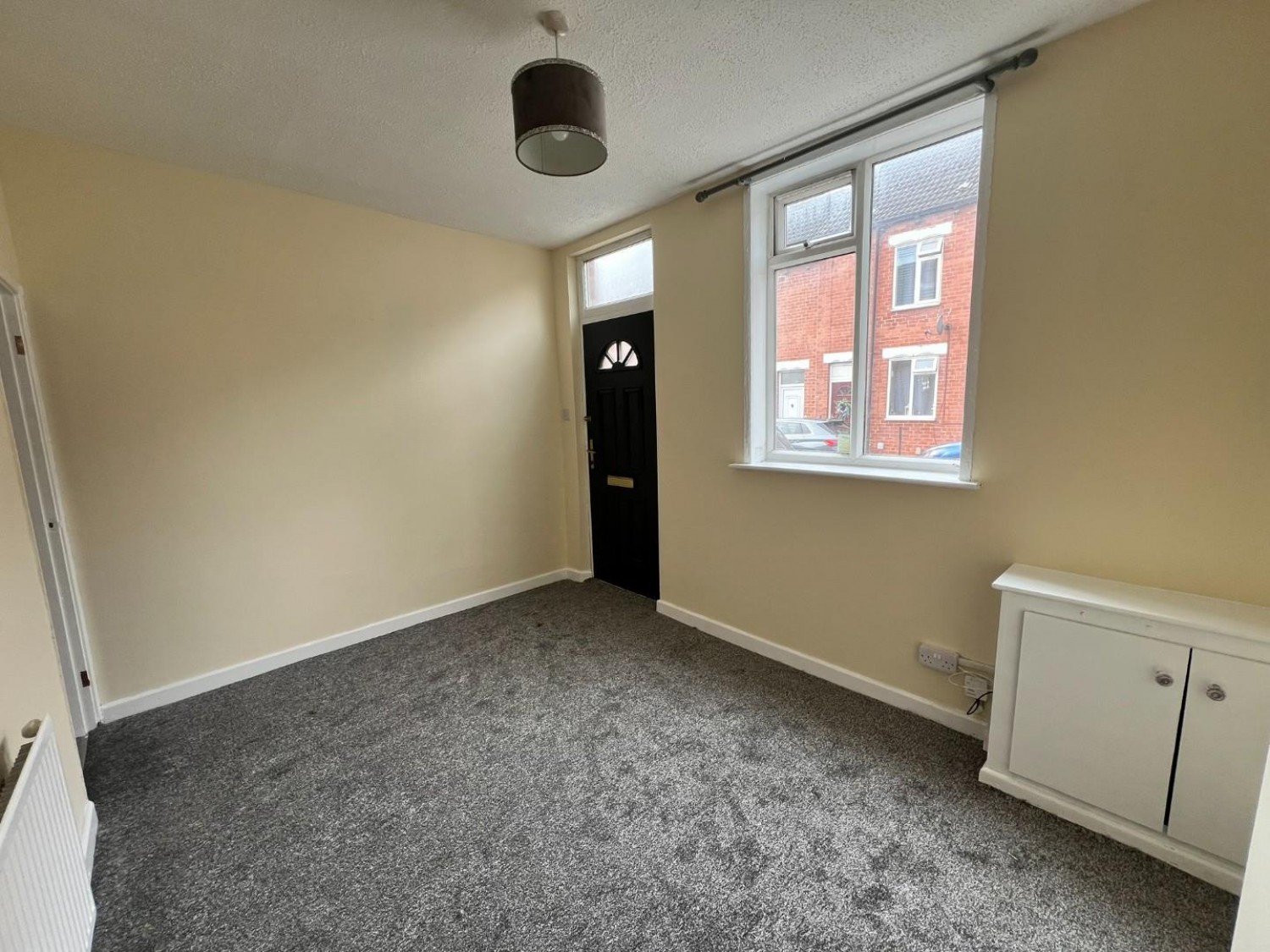 2 bedroom House to let in Cannon Street, Castleford