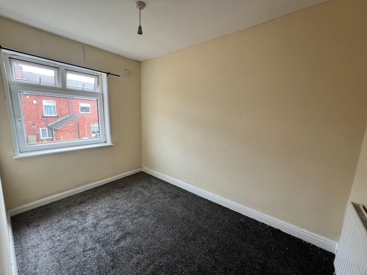 2 bedroom House to let in Cannon Street, Castleford