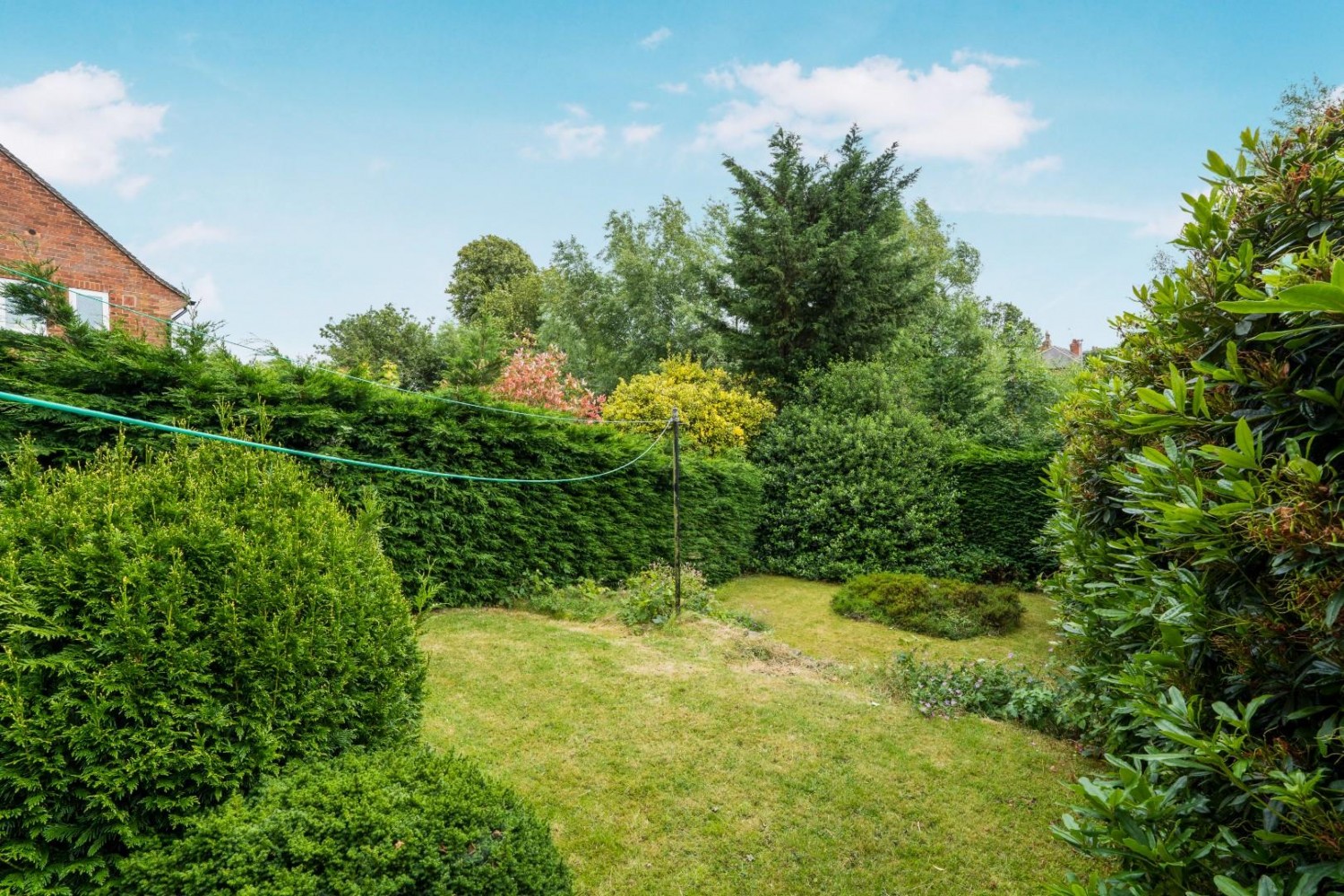 3 bedroom House for sale in West Park Grove, Roundhay, Leeds