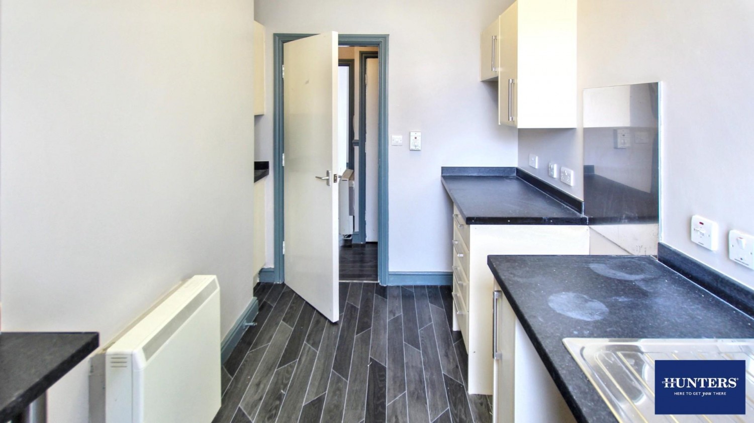 2 bedroom Flat to let in Leeds Road, Bradford, BD3