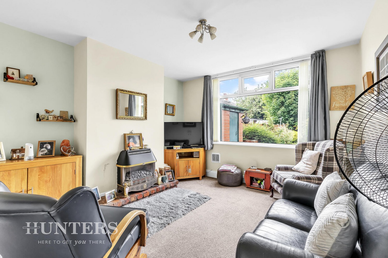 3 bedroom House for sale in Todmorden Road, Littleborough, OL15 9EB