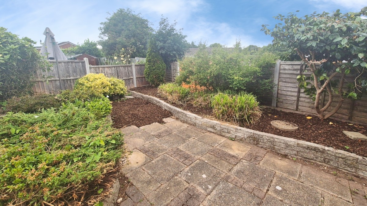 Redwood Drive, Burntwood