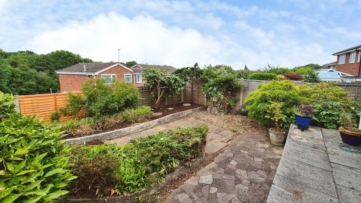 Redwood Drive, Burntwood