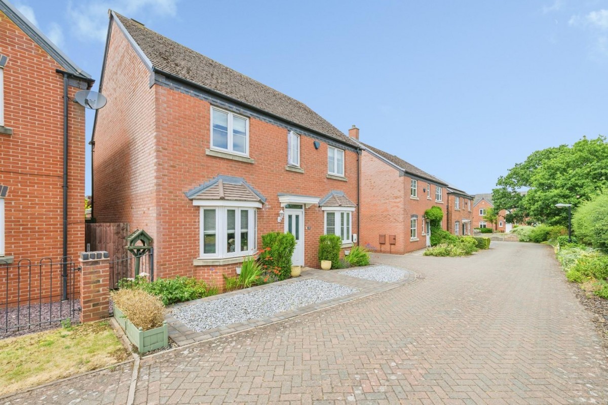 Armada Close, Lichfield