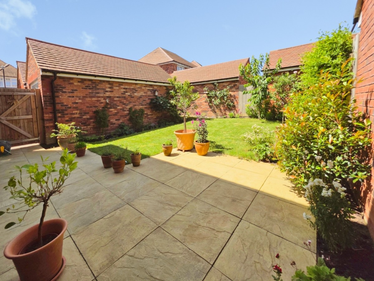 Samuel Reynolds Close, Great Oldbury, Stonehouse
