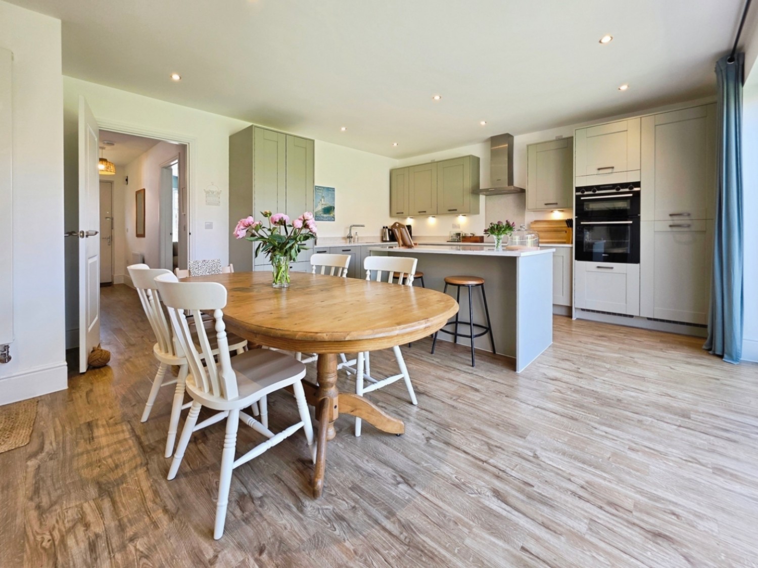 4 bedroom House for sale in Samuel Reynolds Close, Great Oldbury, Stonehouse