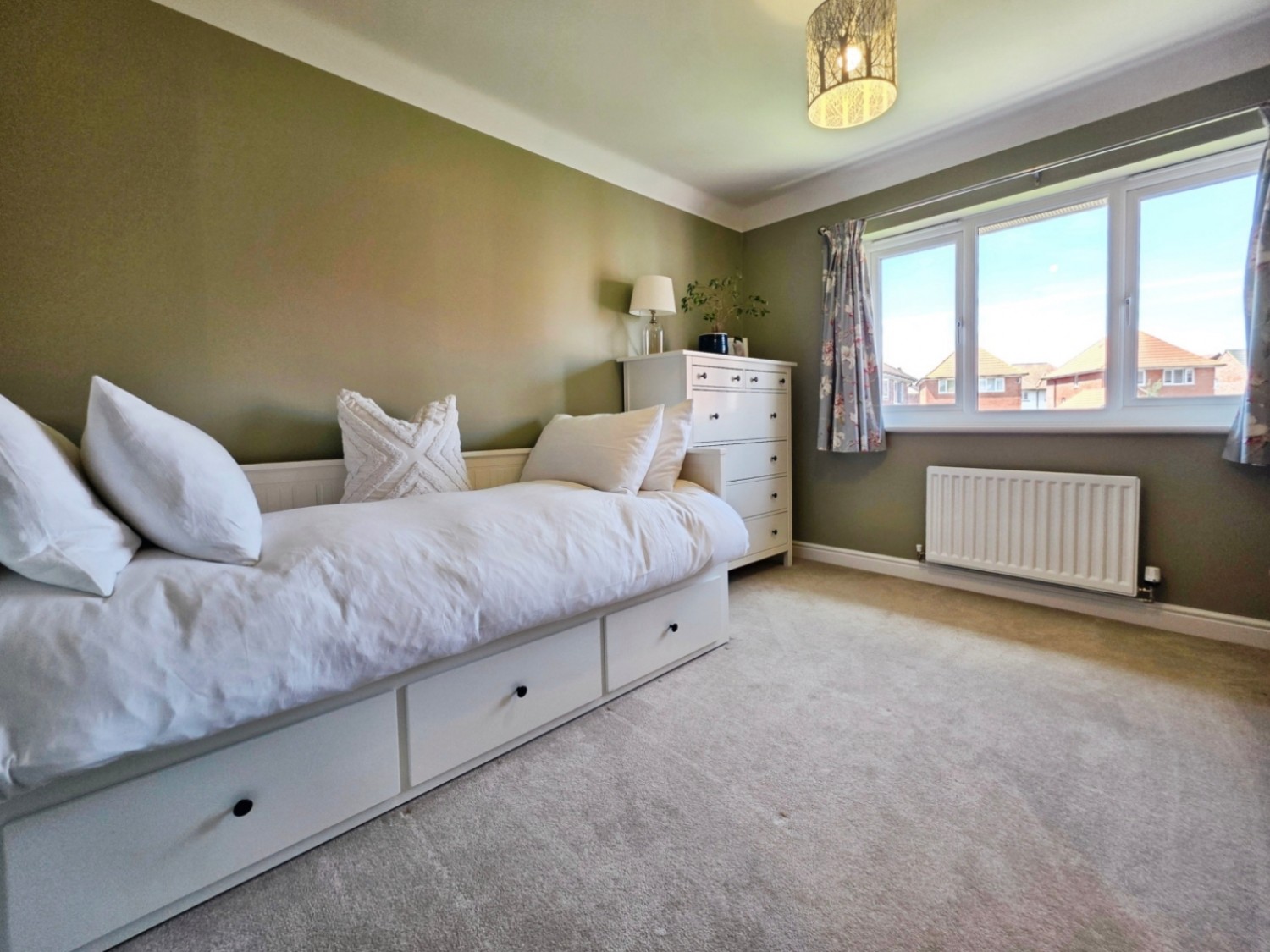 4 bedroom House for sale in Samuel Reynolds Close, Great Oldbury, Stonehouse