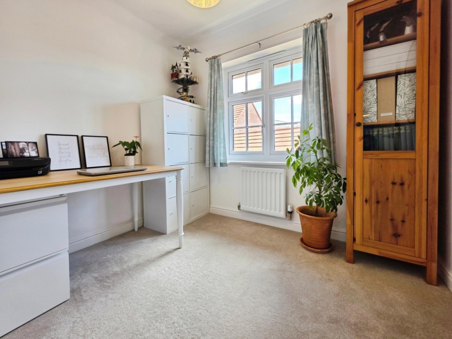 4 bedroom House for sale in Samuel Reynolds Close, Great Oldbury, Stonehouse