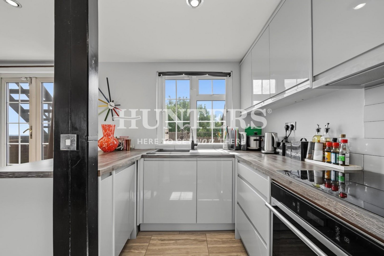 1 bedroom Flat for sale in Finchley Road, London, NW3 7BL