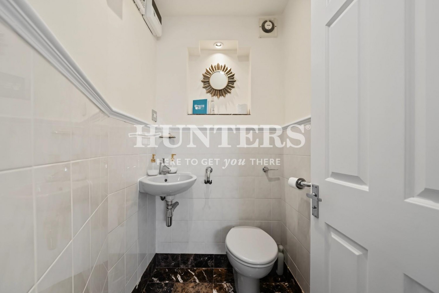 1 bedroom Flat for sale in Finchley Road, London, NW3 7BL