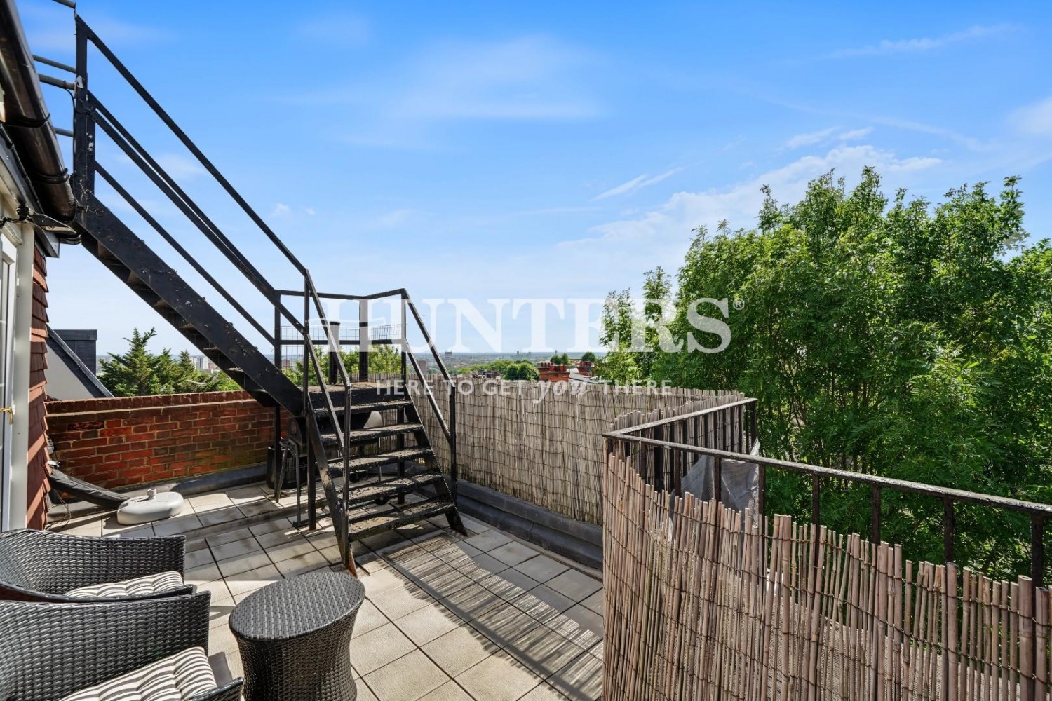 1 bedroom Flat for sale in Finchley Road, London, NW3 7BL