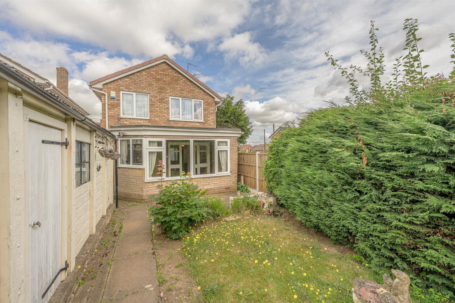 3 bedroom House for sale in Hamilton Drive, Stourbridge, DY8 5EX