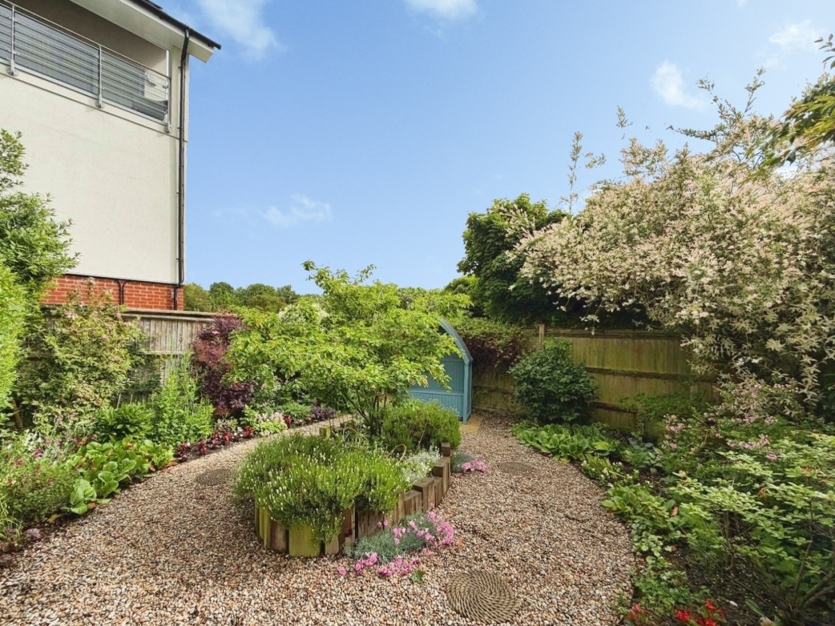 Moncrieff Gardens, Hythe